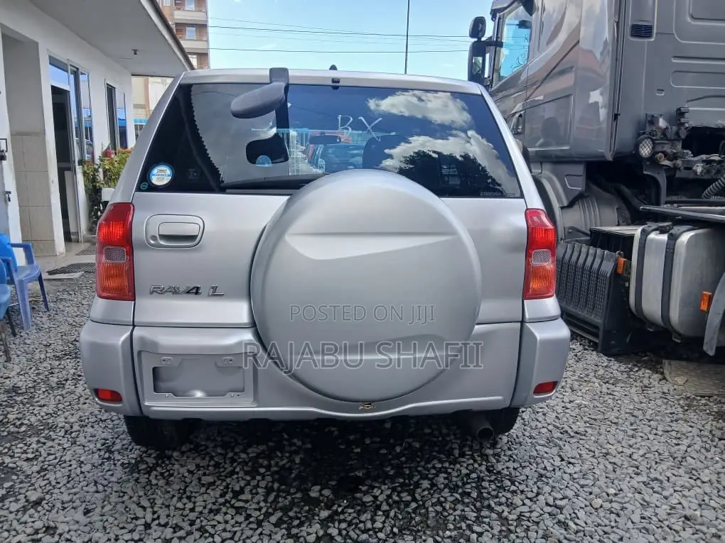 Toyota RAV4 1.8 2005 Silver