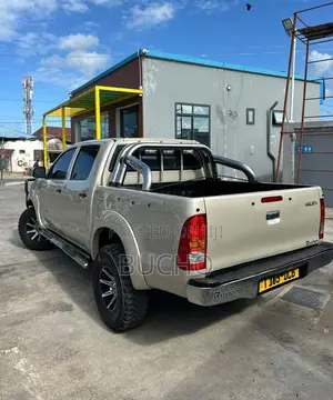 Toyota Hilux 2008 Brown