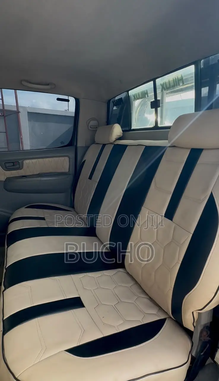 Toyota Hilux 2008 Brown