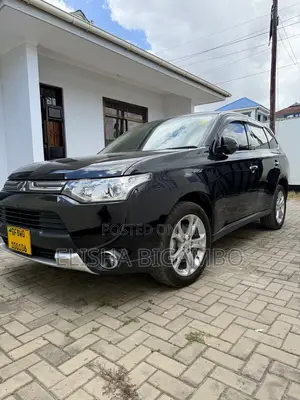 Mitsubishi Outlander 2014 Black