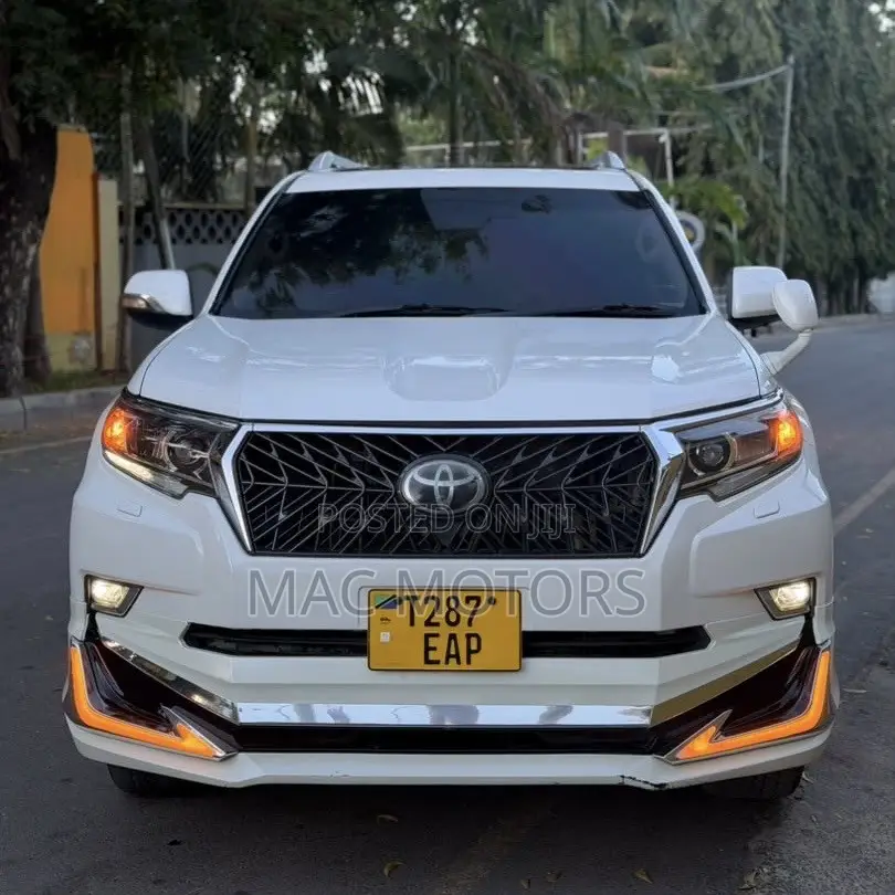 Toyota Land Cruiser Prado 2.7 2019 White