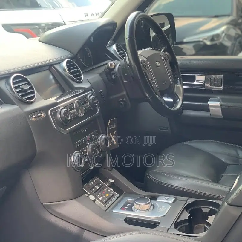 Land Rover Discovery 2013 Gray