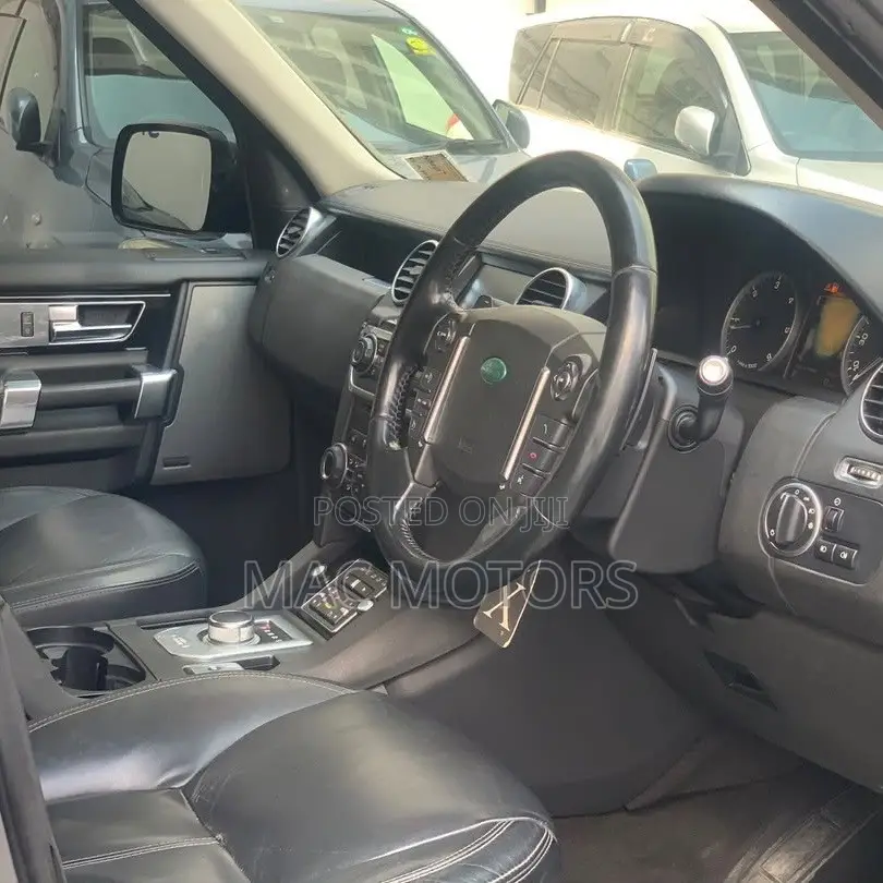 Land Rover Discovery 2013 Gray