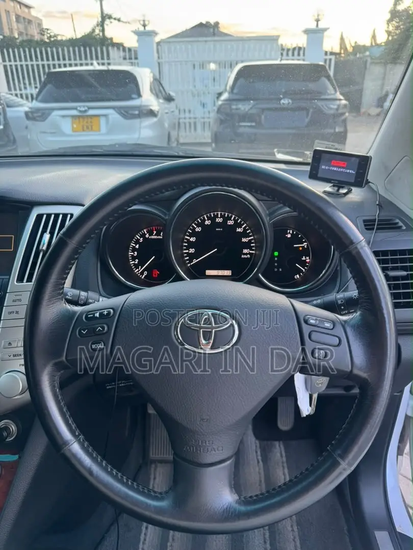 Toyota Harrier 2006 White