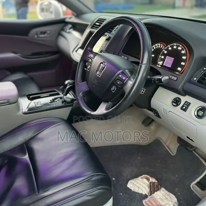 Toyota Crown 2008 White