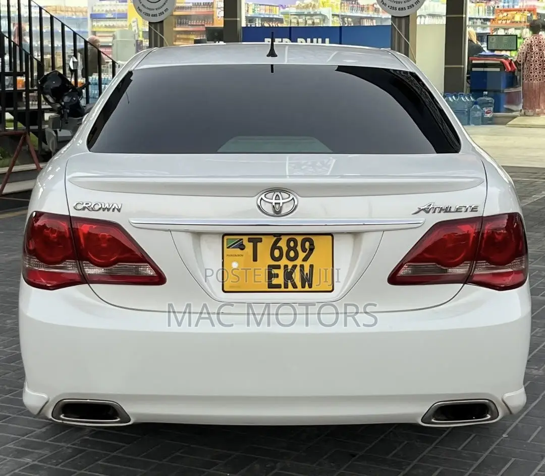 Toyota Crown 2008 White