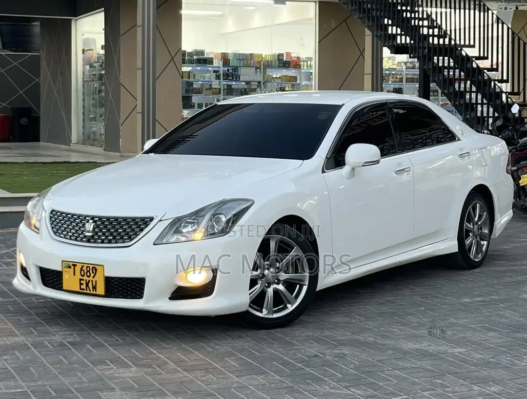 Toyota Crown 2008 White