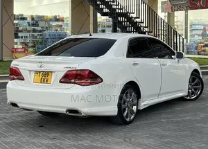 Toyota Crown 2008 White