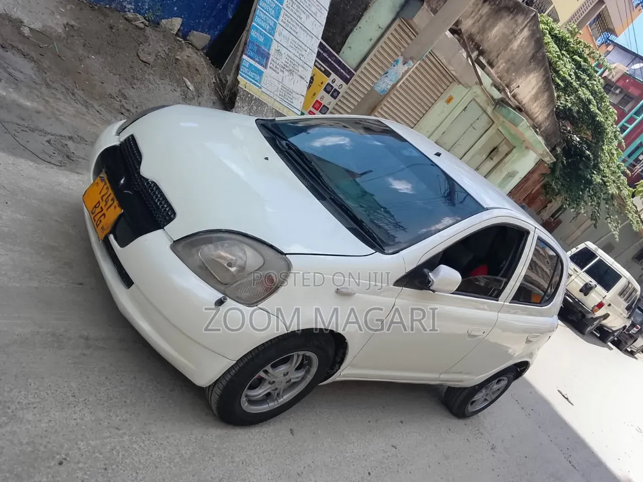 Toyota Vitz 2003