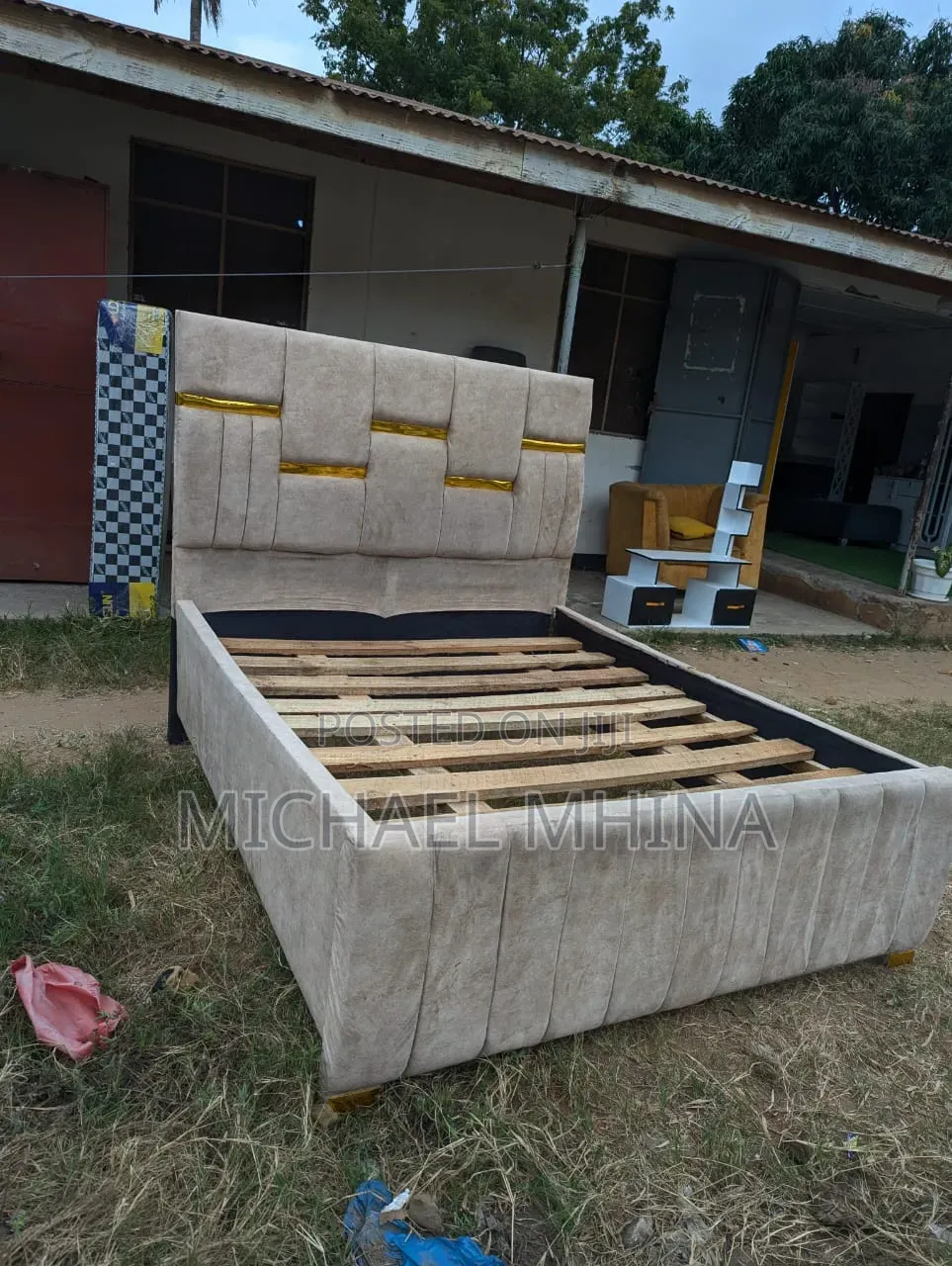 Kitanda Cha Bedi Sofa USED