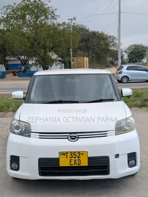 Toyota Corolla Rumion 2009 White
