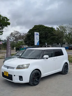 Toyota Corolla Rumion 2009 White