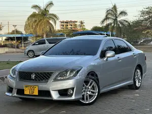 Toyota Crown 2011 Silver