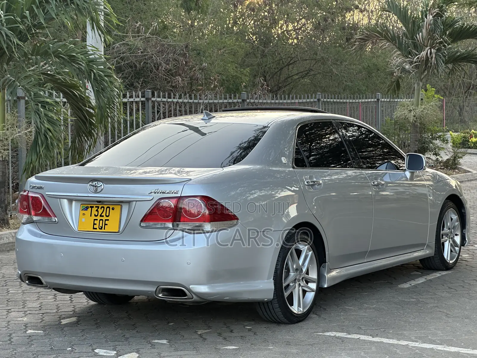 Toyota Crown 2011 Silver