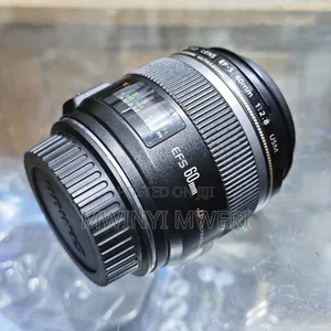 Canon EF-S 60mm F/2.8 Macro USM Lens