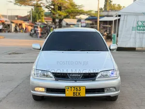 Toyota Carina 2000 Silver