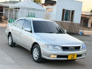 Toyota Carina 2000 Silver