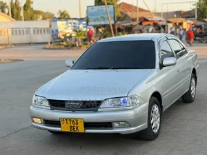 Toyota Carina 2000 Silver