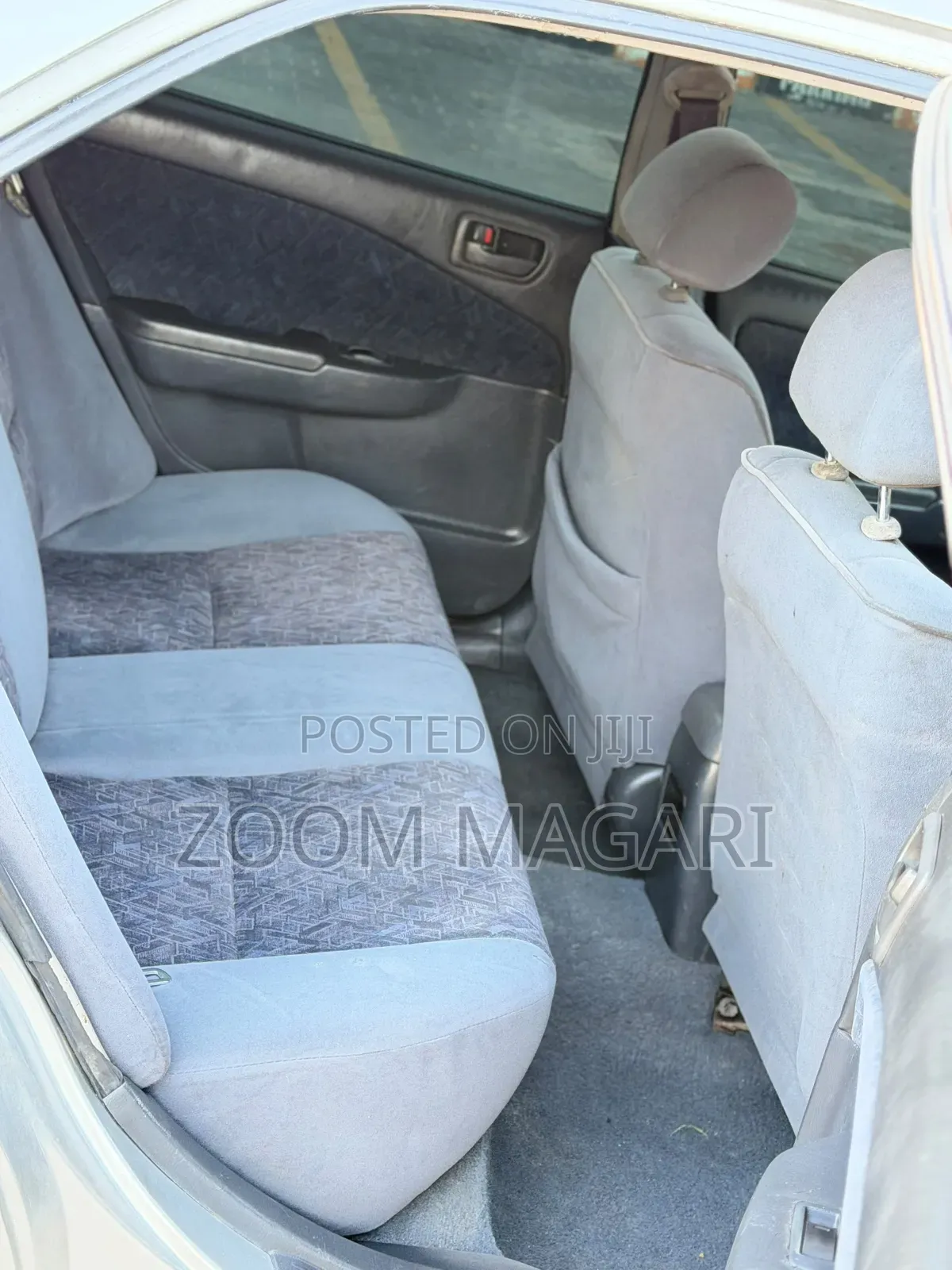 Toyota Carina 2000 Silver
