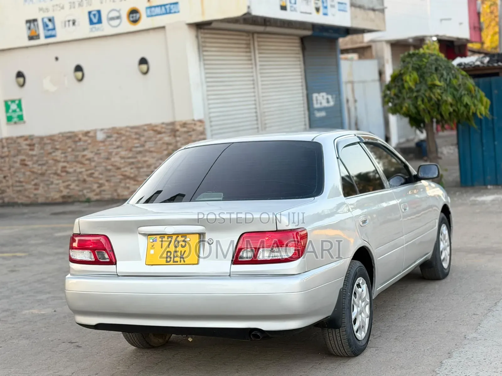 Toyota Carina 2000 Silver