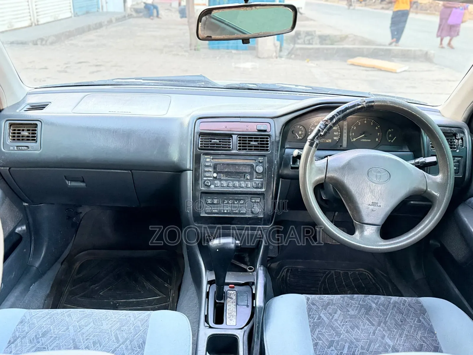 Toyota Carina 2000 Silver