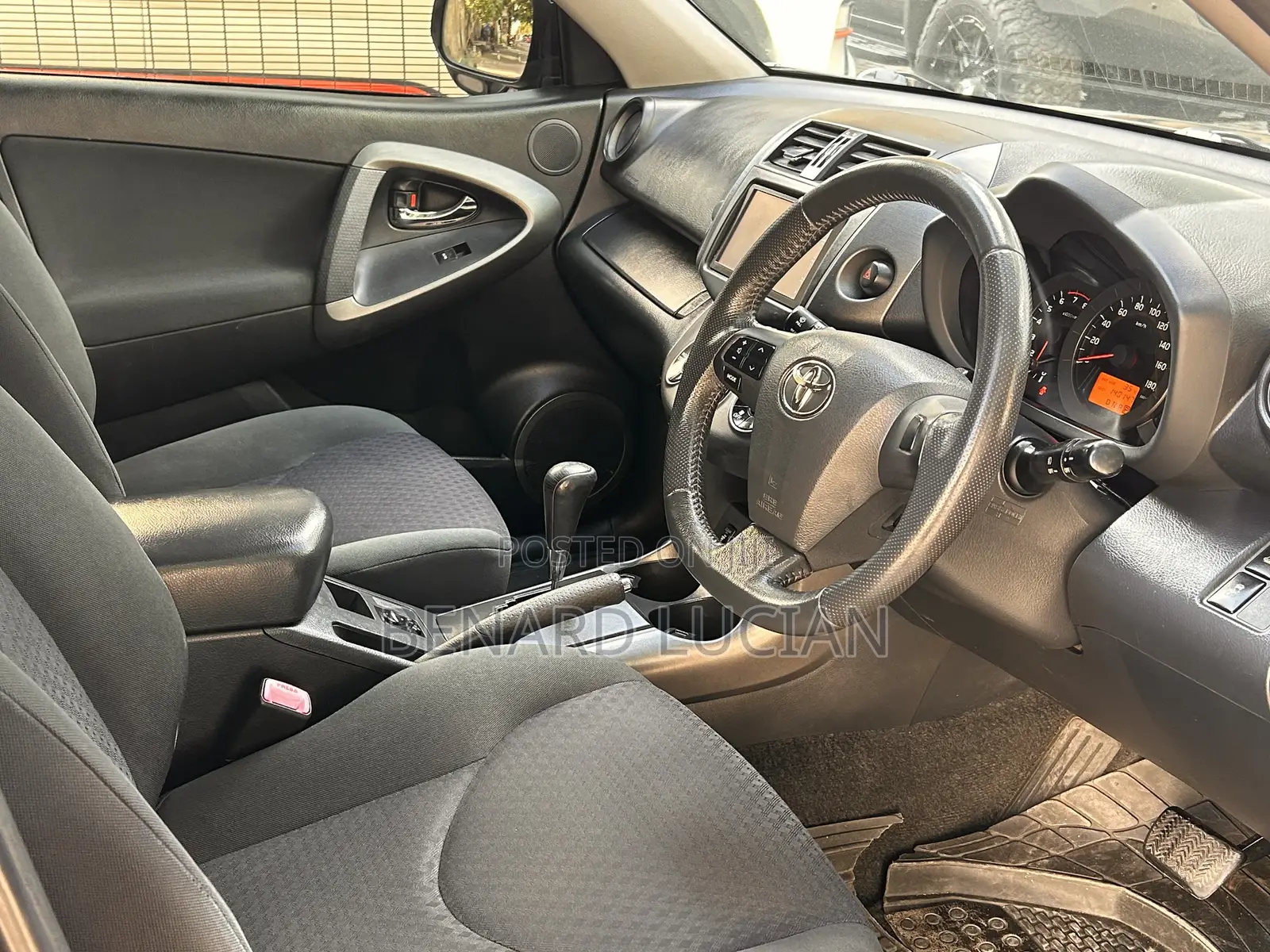 Toyota Vanguard 2012 Maroon