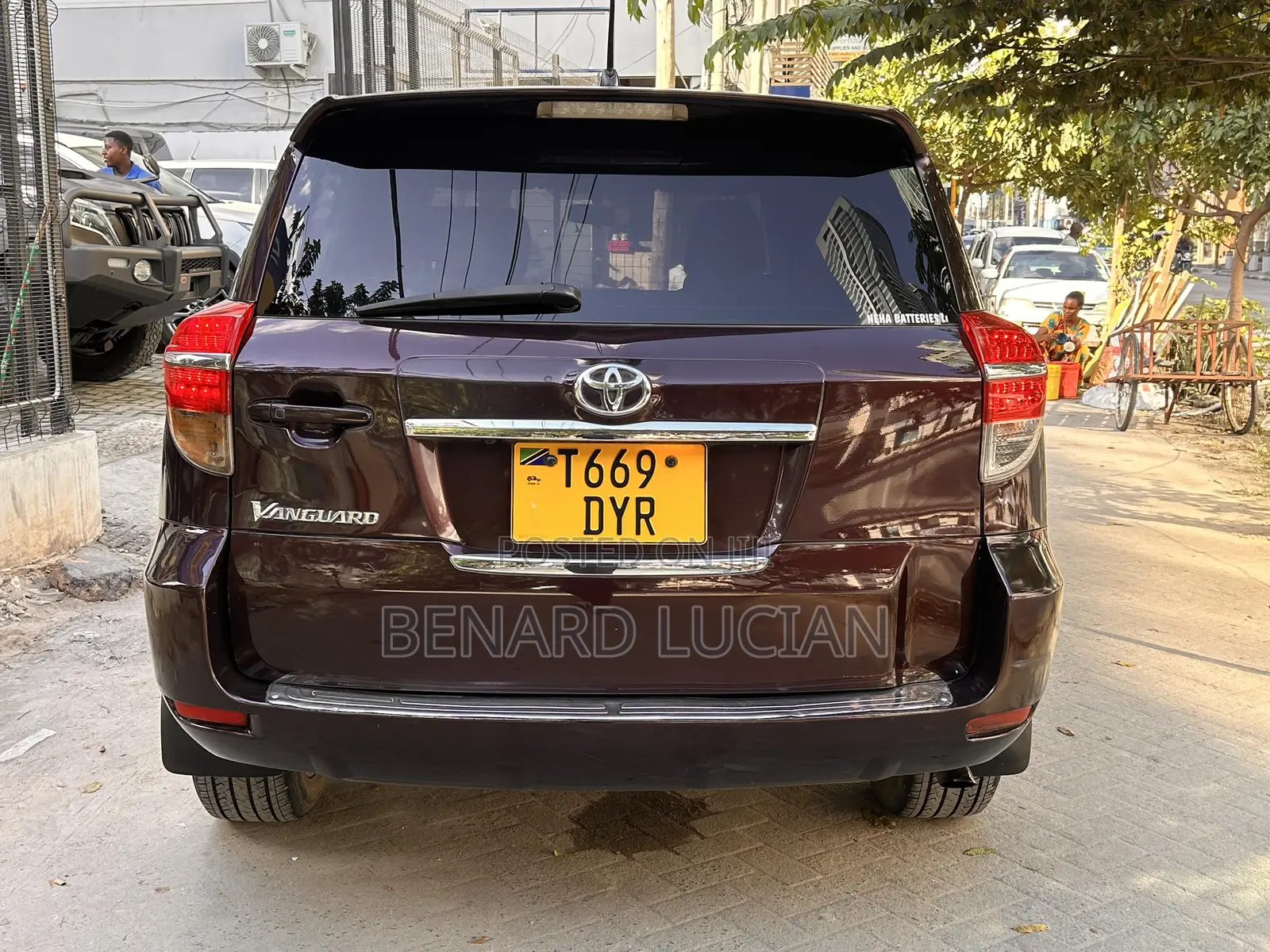 Toyota Vanguard 2012 Maroon