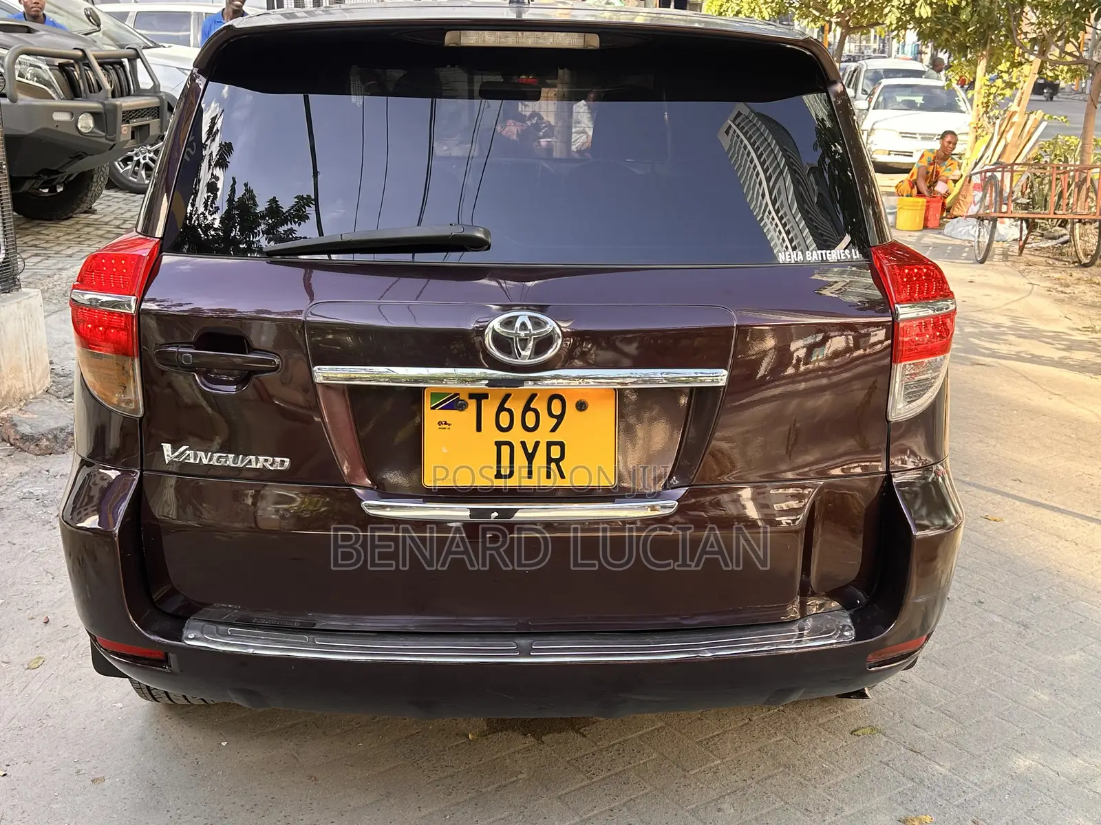 Toyota Vanguard 2012 Maroon