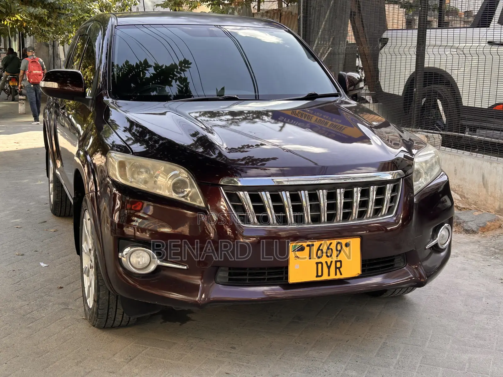 Toyota Vanguard 2012 Maroon