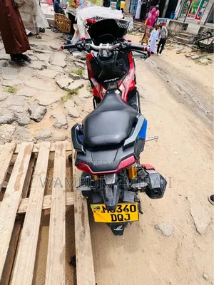 Honda 2025 Red