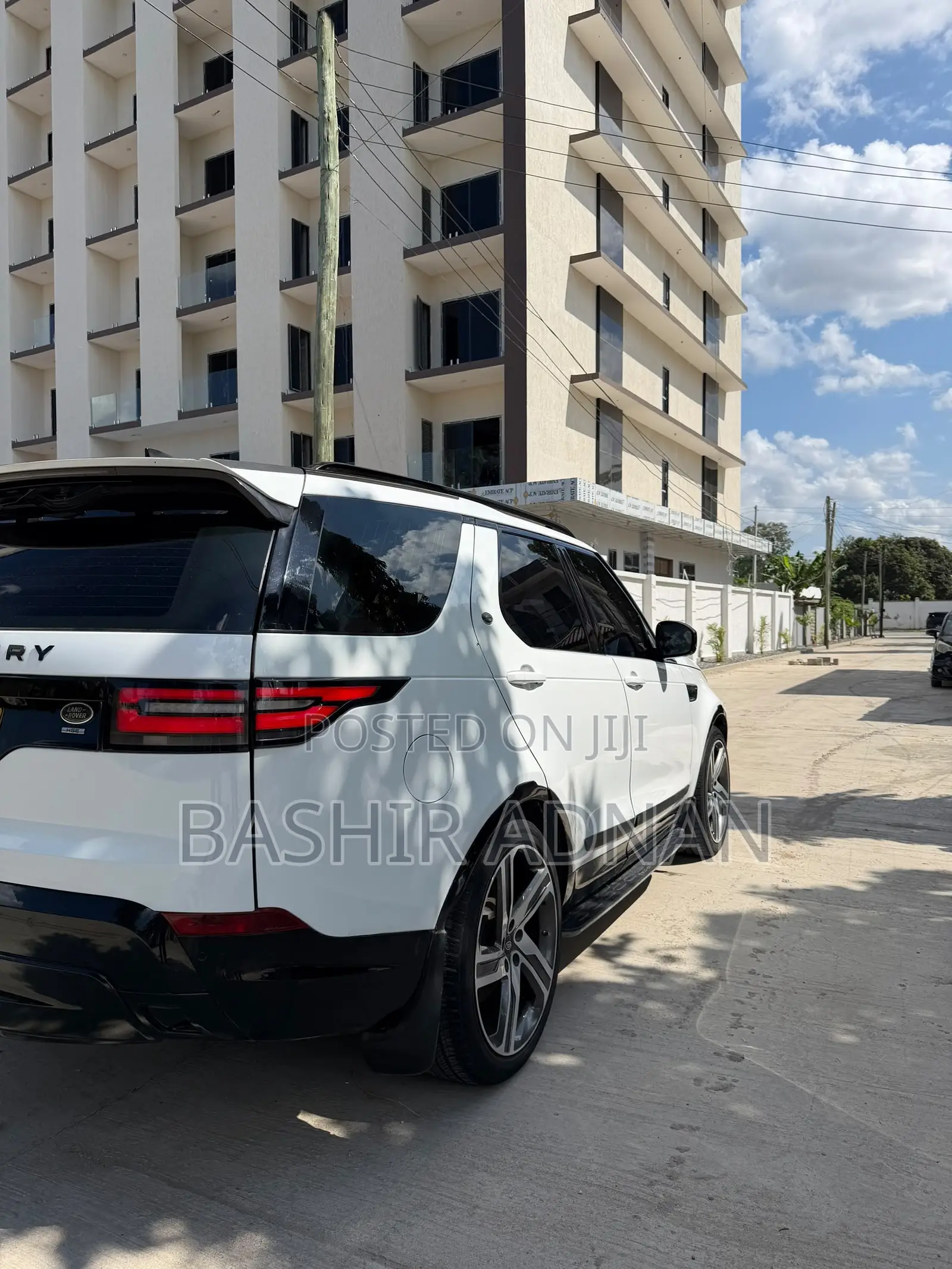 Land Rover Discovery 2018 White