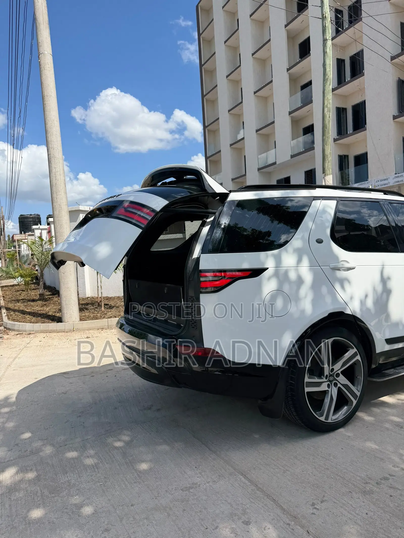 Land Rover Discovery 2018 White