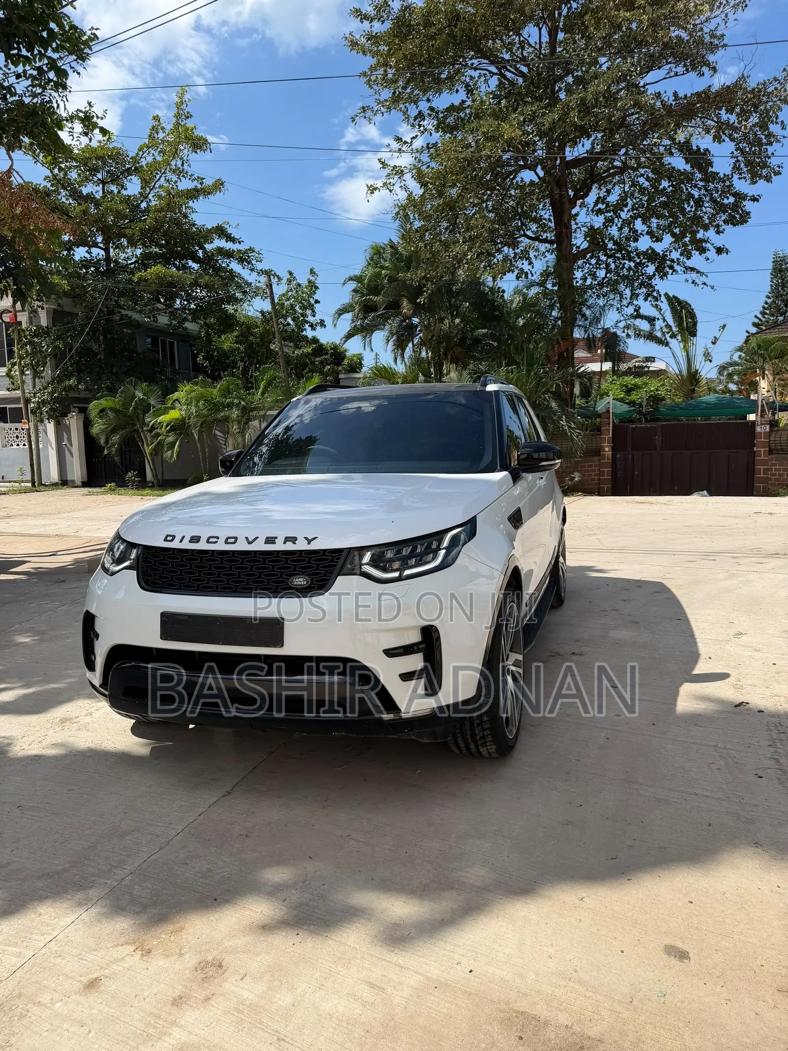 Land Rover Discovery 2018 White
