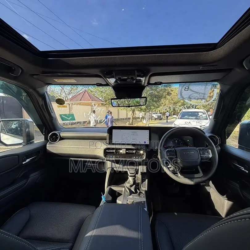 Toyota Land Cruiser Prado 2.7 2025 White