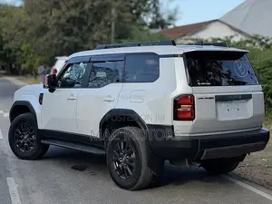 Toyota Land Cruiser Prado 2.7 2025 White