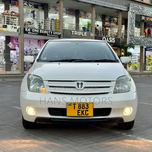 Toyota IST 2004 White