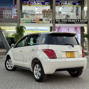 Toyota IST 2004 White