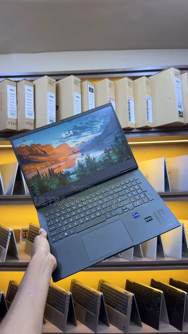 New Laptop HP Omen 16 8GB Intel Core i9 SSD 512GB