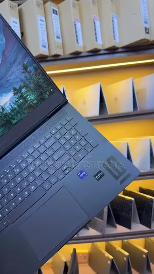 New Laptop HP Omen 16 8GB Intel Core i9 SSD 512GB