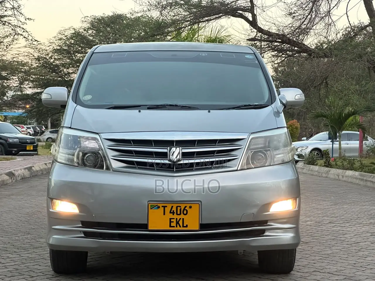 Toyota Alphard 2005 Silver