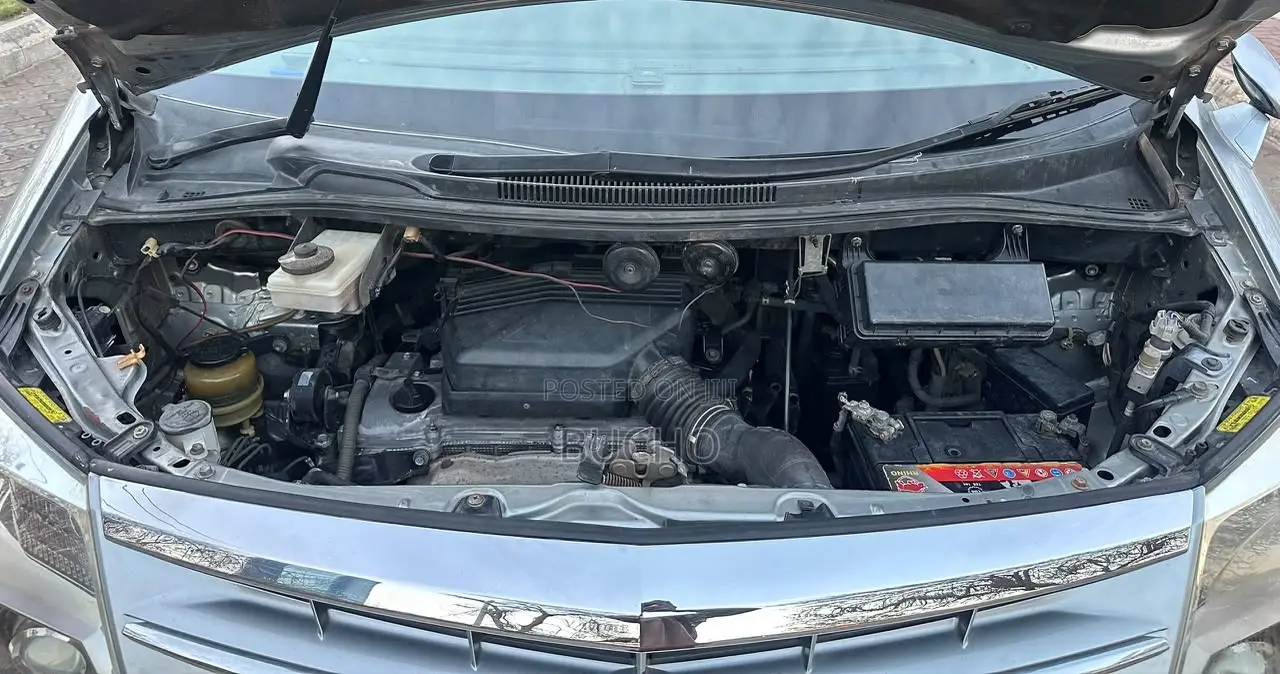 Toyota Alphard 2005 Silver