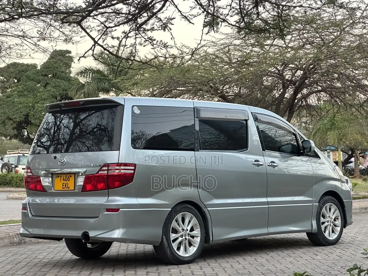 Toyota Alphard 2005 Silver