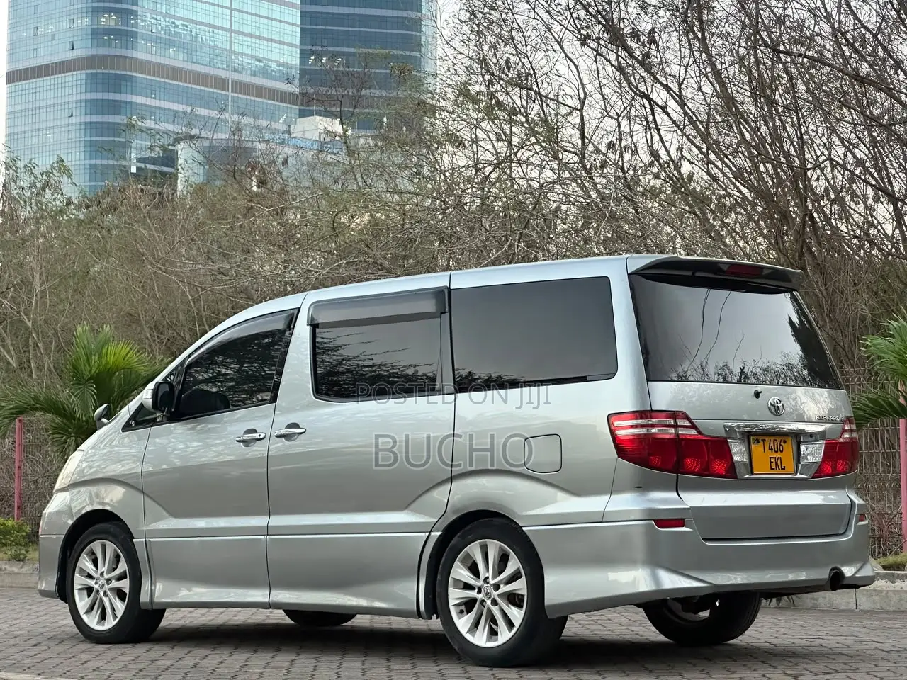 Toyota Alphard 2005 Silver