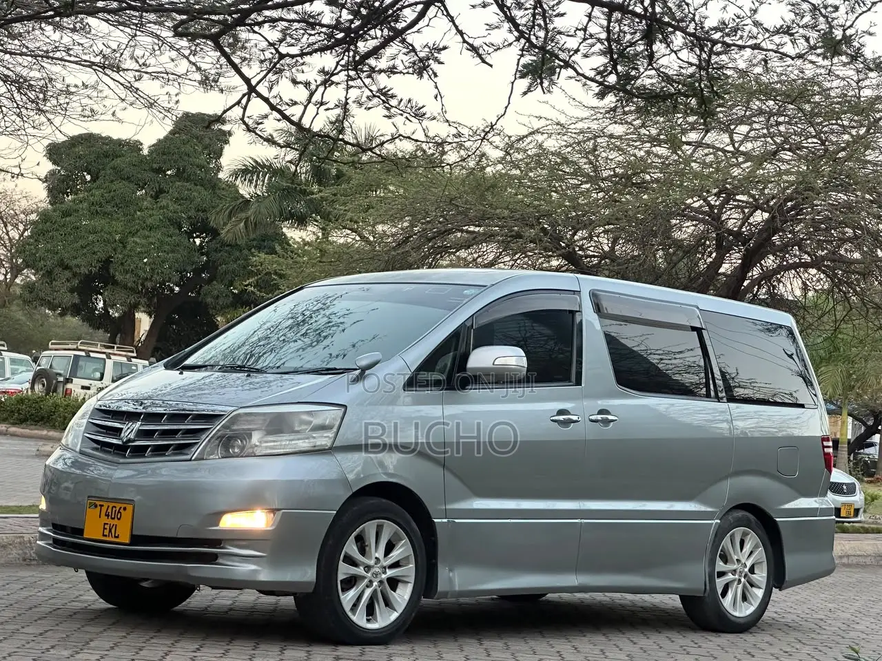 Toyota Alphard 2005 Silver