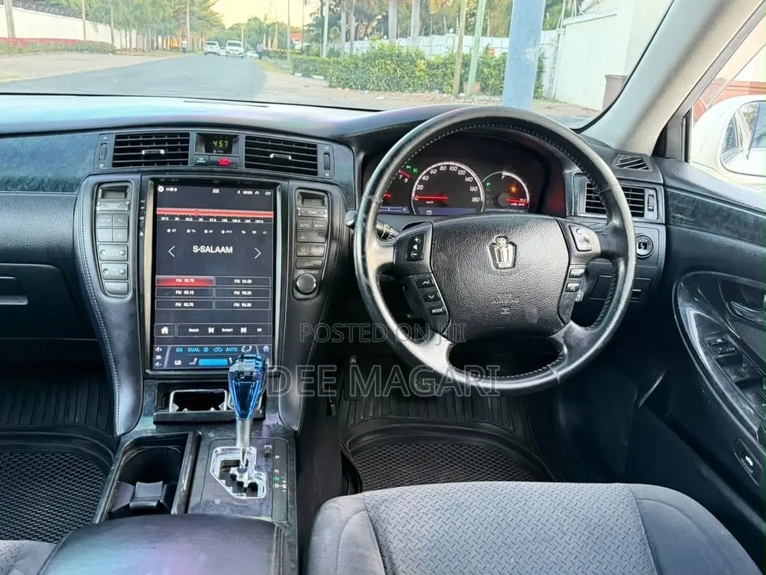 Toyota Crown 2007 White