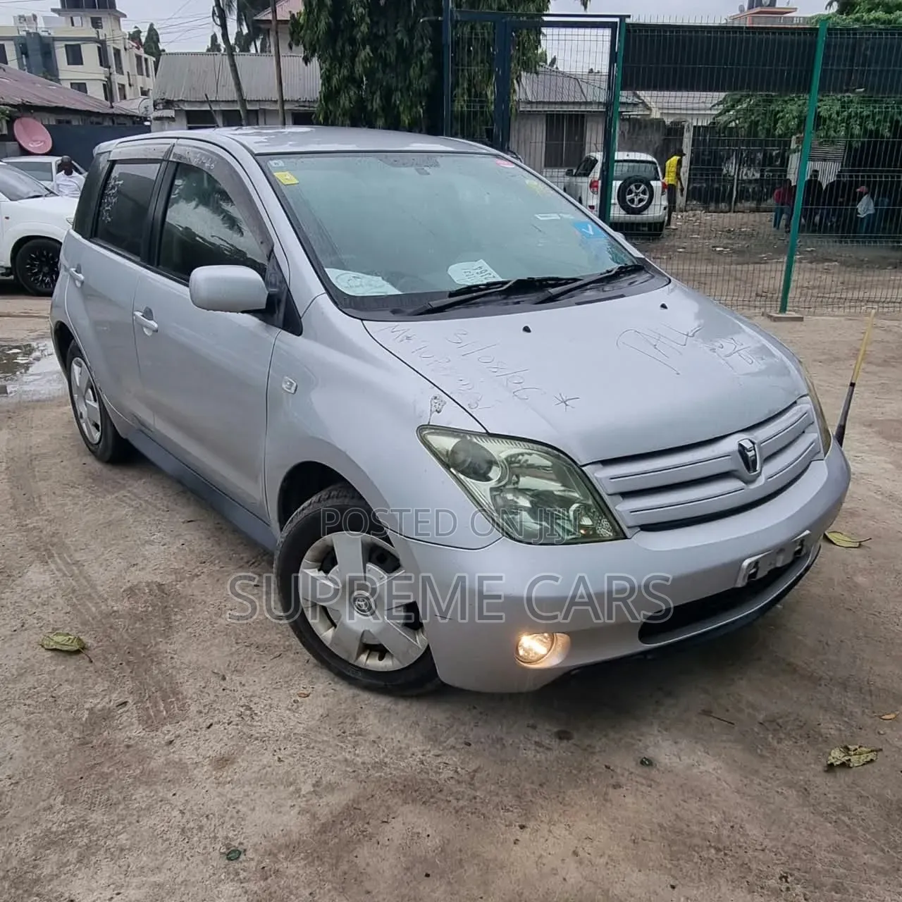 Toyota IST 2003 Silver