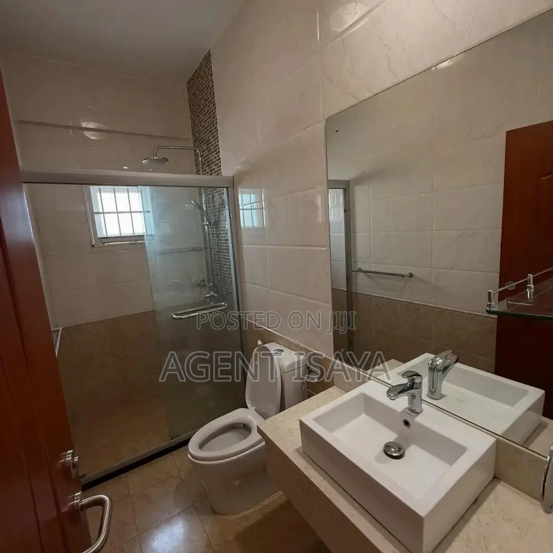 Furnished 3bdrm Apartment in Oyster Bay for rent