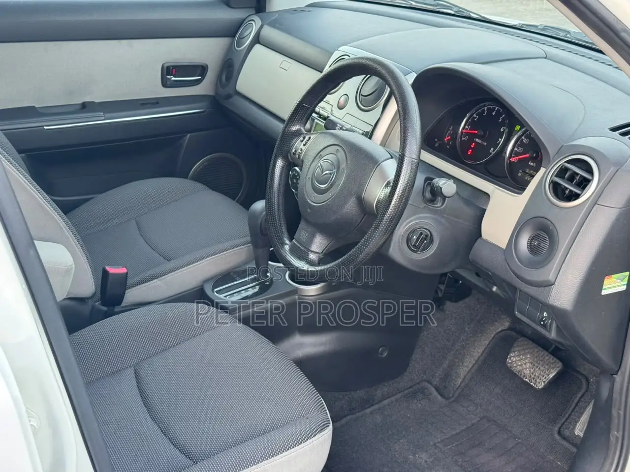 Mazda Verisa 2010 White