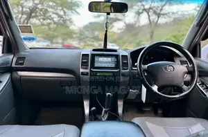 Toyota Land Cruiser Prado 2004 Silver