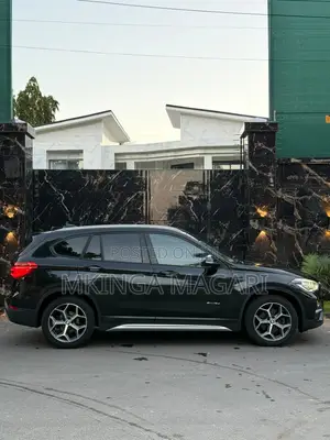 BMW X1 xDrive28i AWD 2016 Black